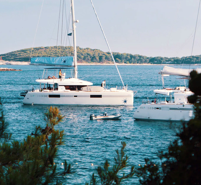 Catamaran Charter